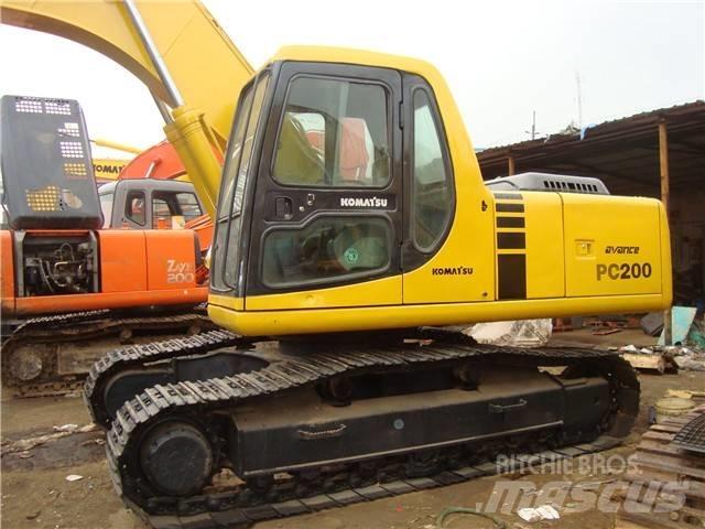 Komatsu PC 200 Paletli ekskavatörler