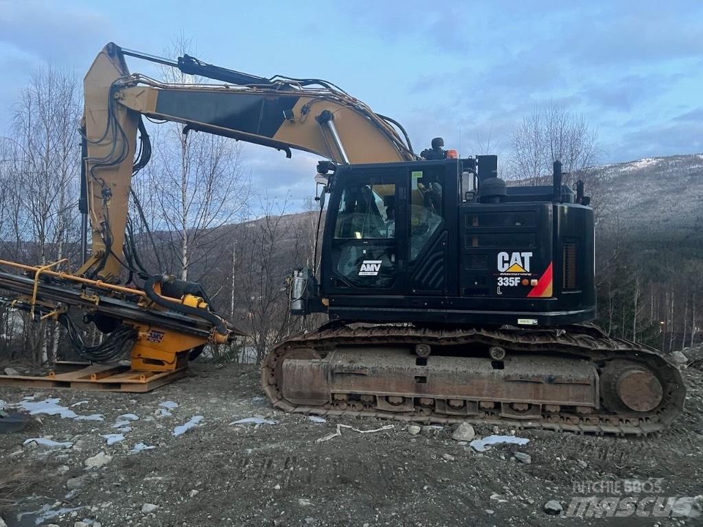 CAT 335 F L CR Sondaj kuleleri