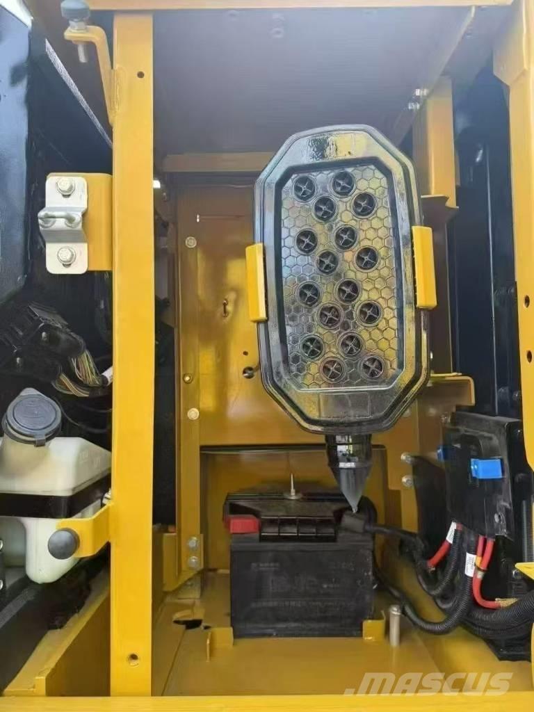 CAT 320 Paletli ekskavatörler