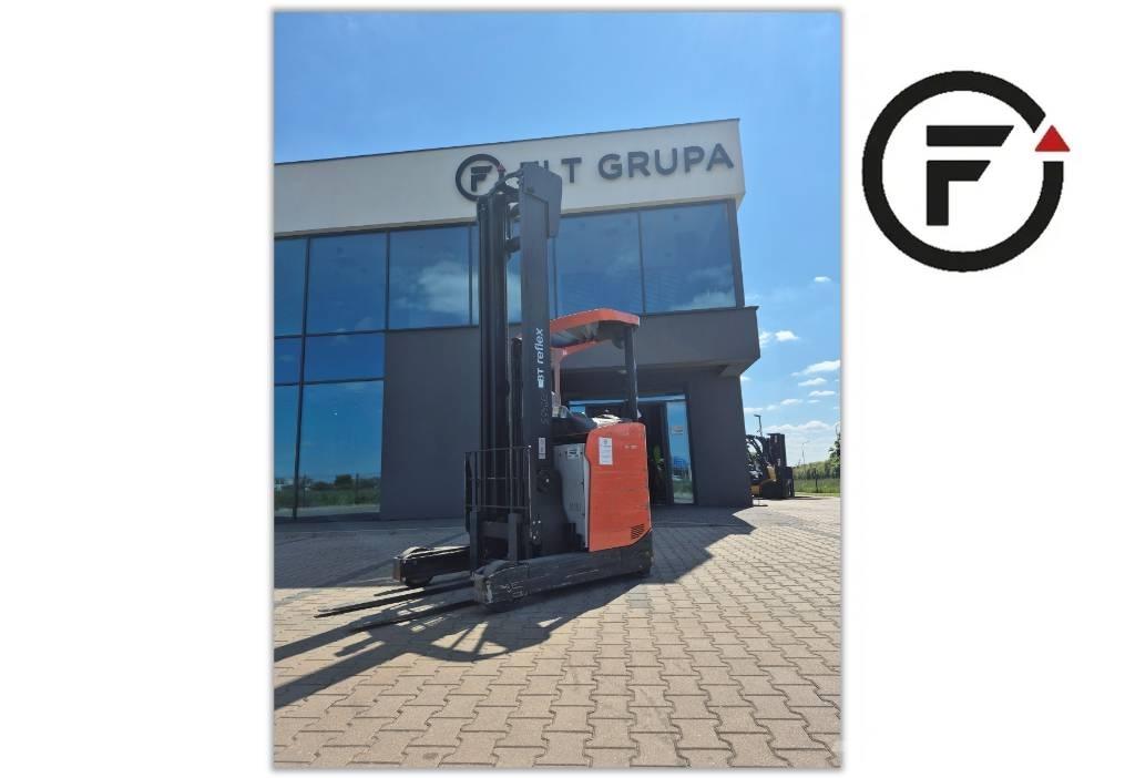 Toyota RRE160H Reach truck - depo içi istif araçları