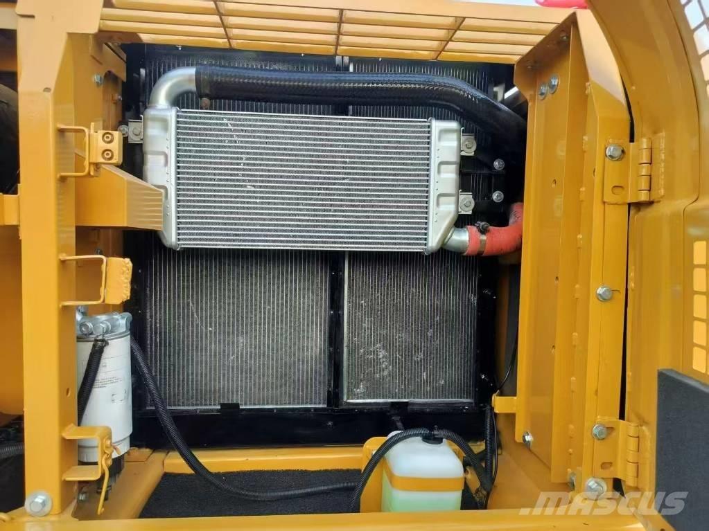 CAT 320D2L Paletli ekskavatörler