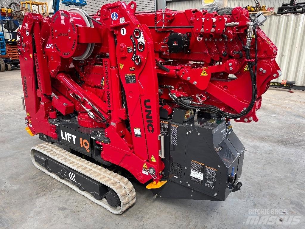 Unic UM 445 Yol-Arazi Tipi Vinçler (AT)