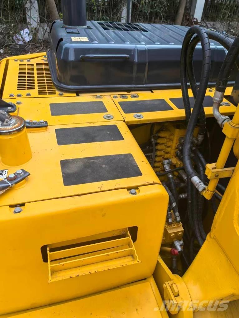Komatsu PC 130 Paletli ekskavatörler