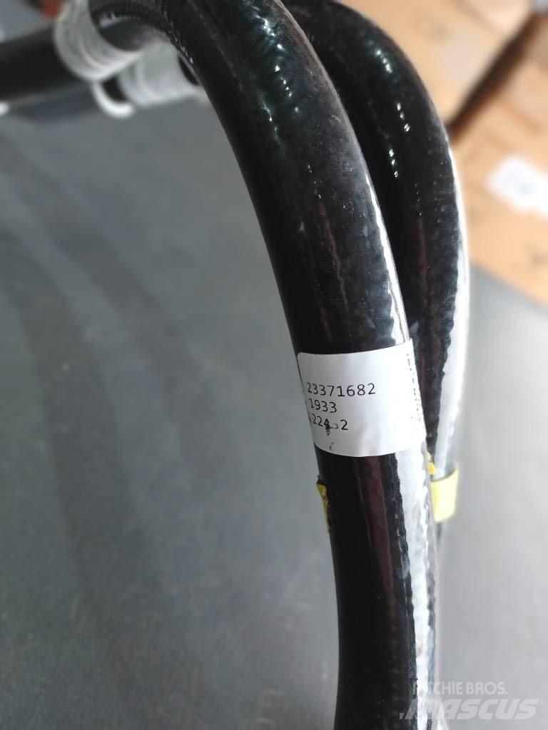 Volvo HOSE 23371682 Motorlar