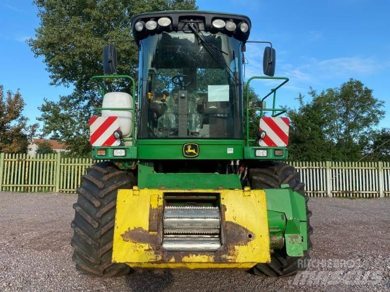 John Deere 7400 Kendi yürür silaj makinalari