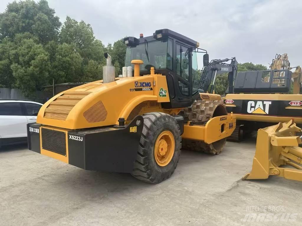 XCMG XS 223 J Tek tamburlu silindirler