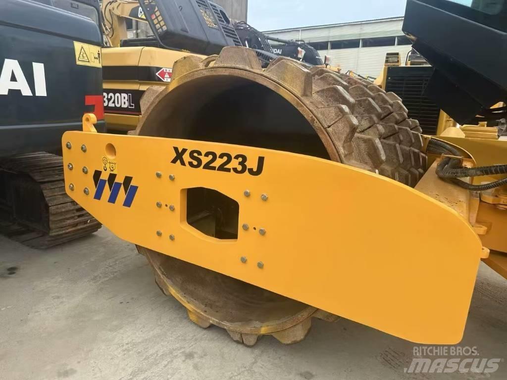 XCMG XS 223 J Tek tamburlu silindirler