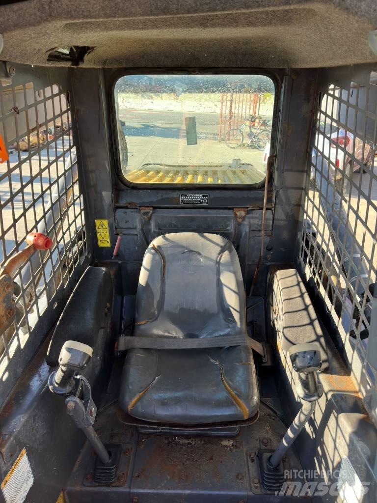 New Holland C 185 Skid steer loderler