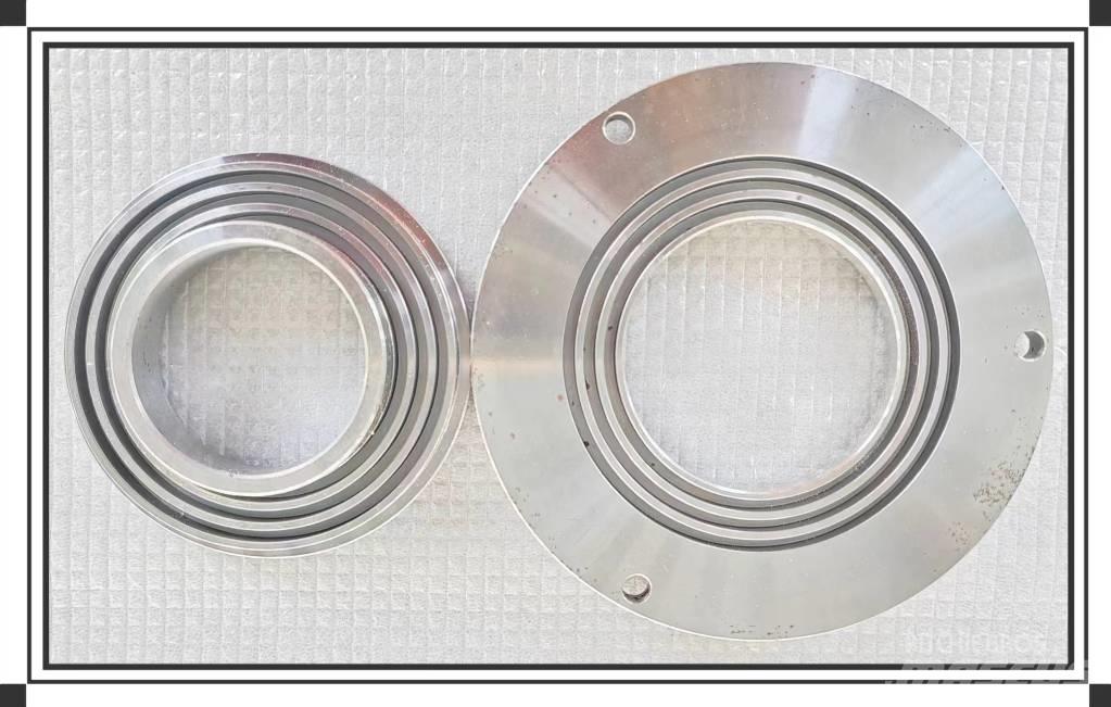 CLAAS Bearing cover Saseler