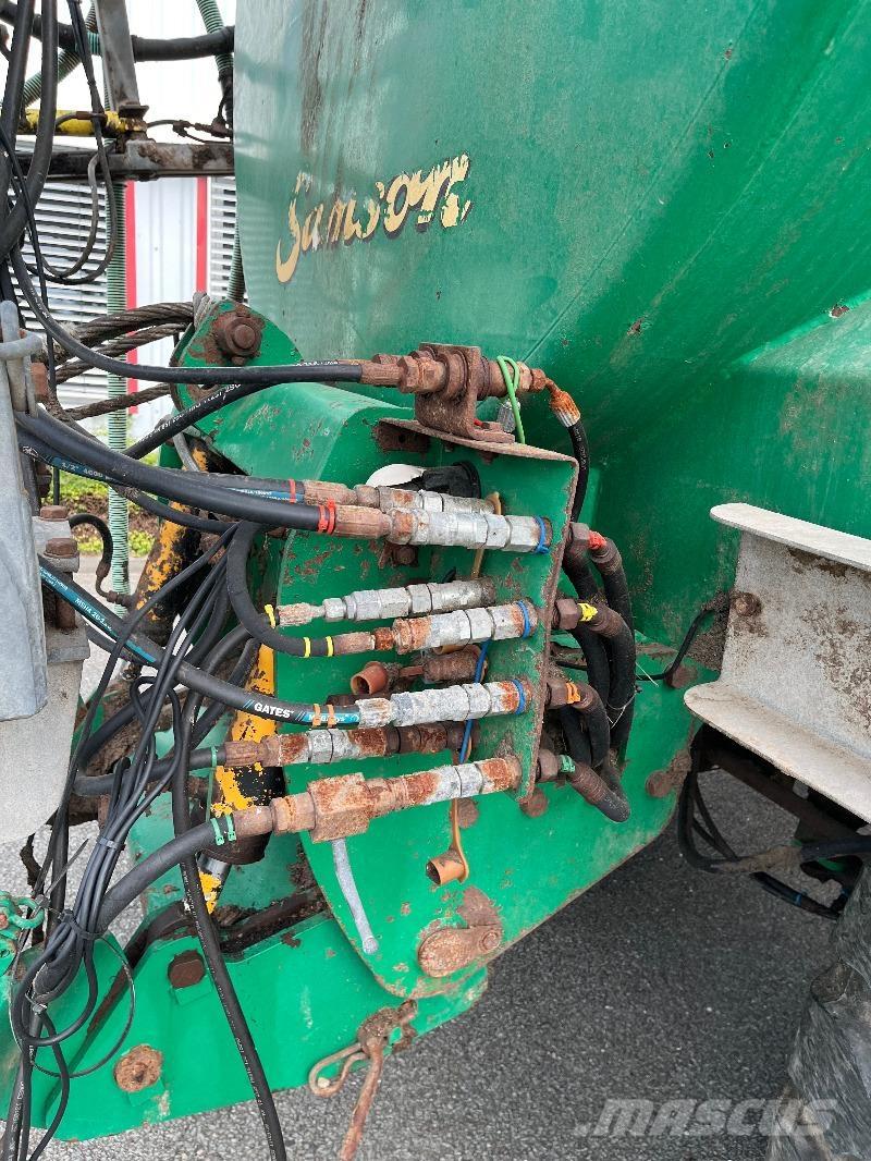 Samson PG 20 Sivi gübre ve ilaç tankerleri