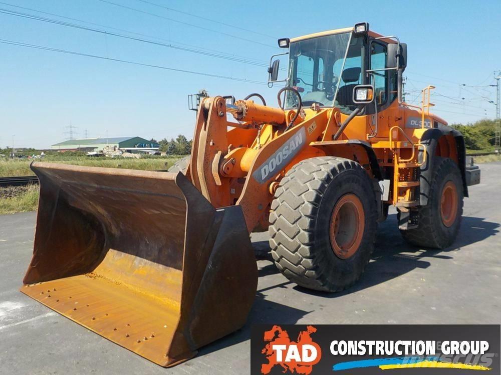 Doosan DL 300 Tekerlekli yükleyiciler