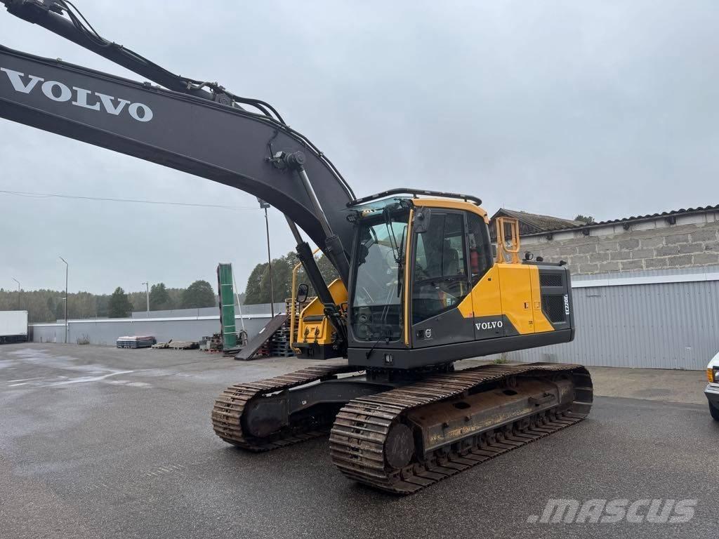 Volvo EC 220 E Paletli ekskavatörler