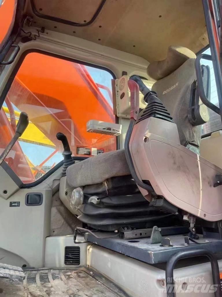 Doosan DH300 Paletli ekskavatörler