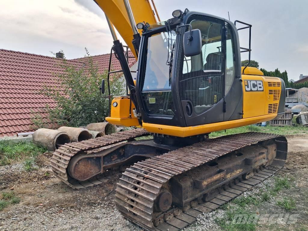 JCB JS210LC T4F Paletli ekskavatörler
