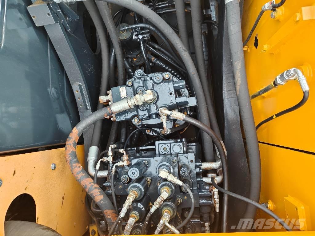 Hyundai R210W-9 Lastik tekerli ekskavatörler