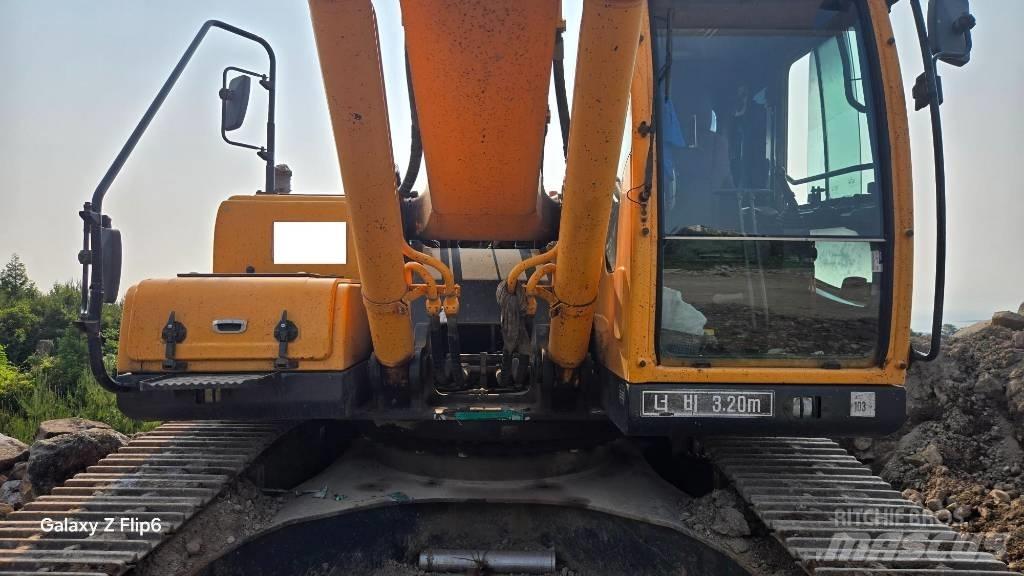 Hyundai Robex 300 LC Paletli ekskavatörler