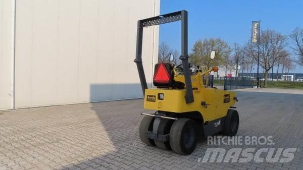 Sakai TS 160 Pnömatik lastikli silindirler