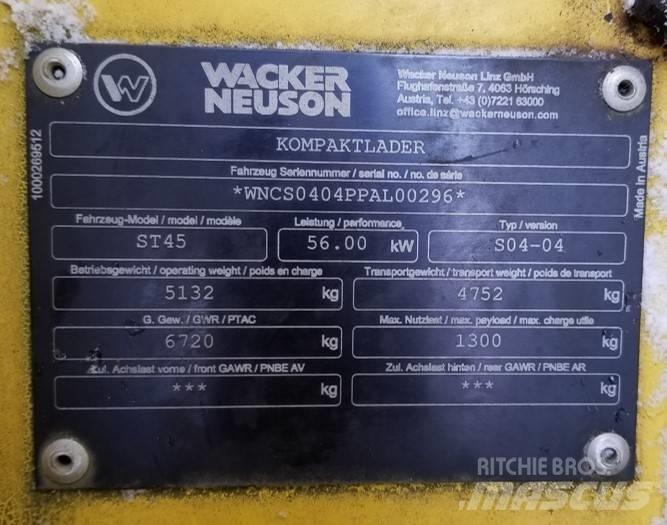 Wacker Neuson ST45 Paletli yükleyiciler