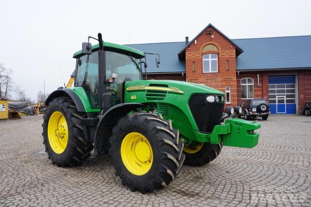 John Deere 7920 Traktörler