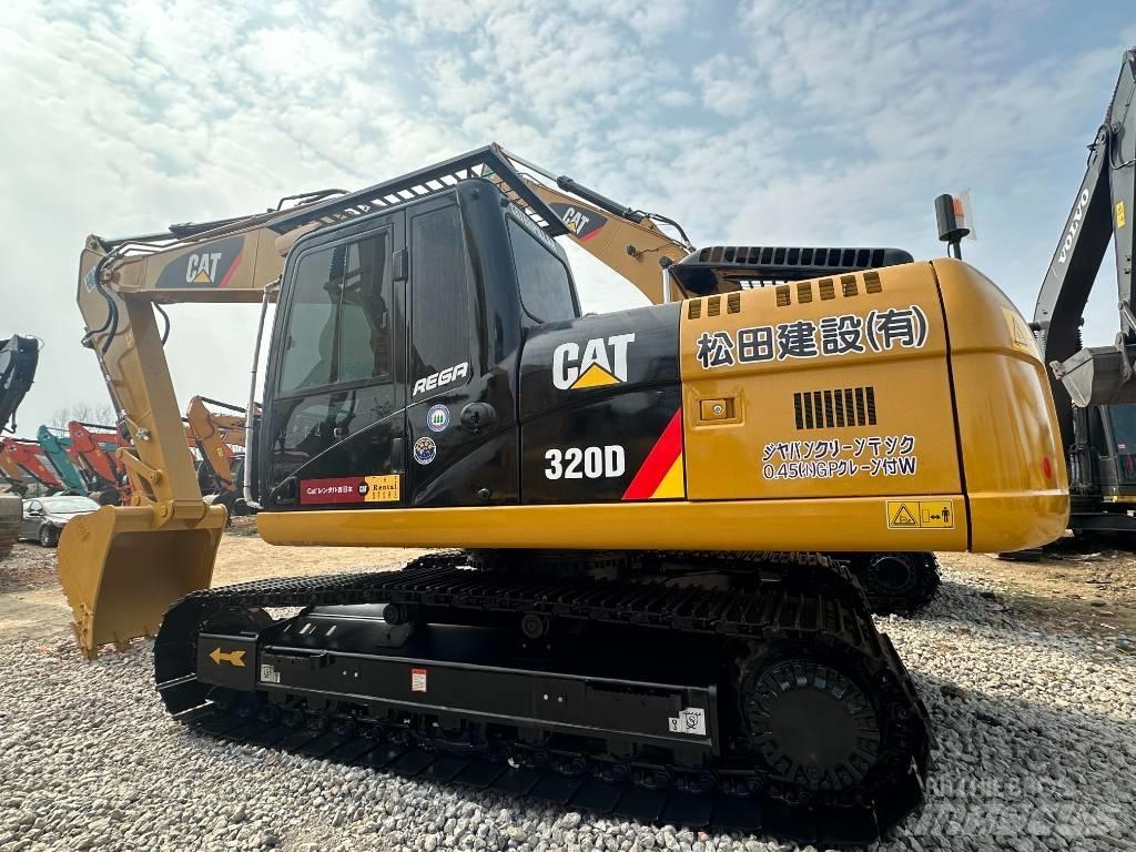 CAT CAT320D2 Paletli ekskavatörler