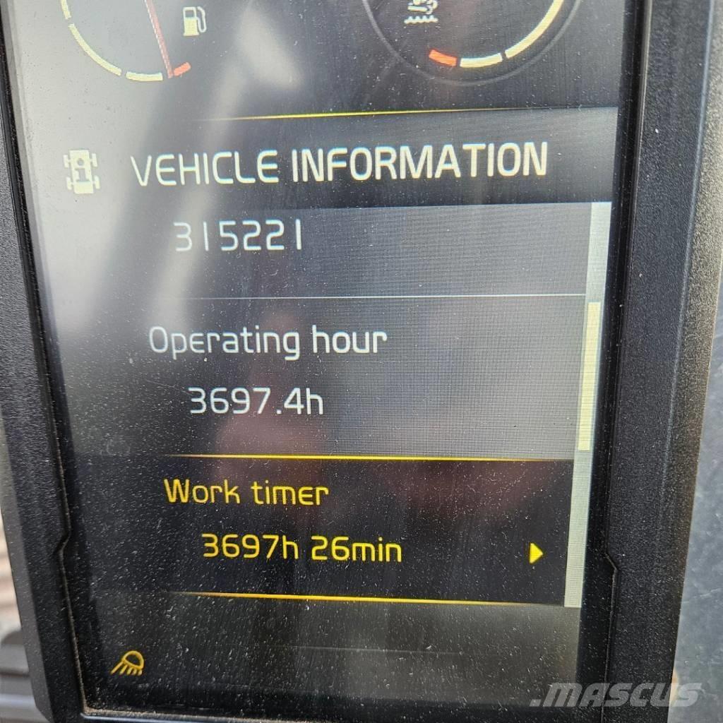 Volvo ECR 235 Paletli ekskavatörler