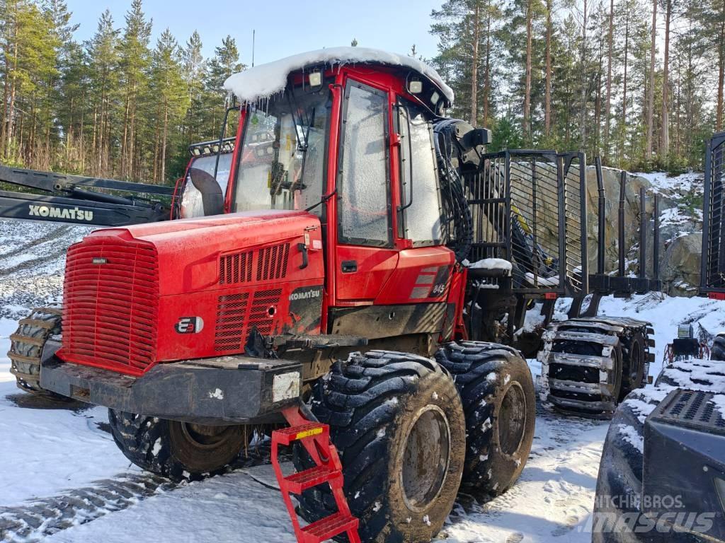 Komatsu 845 Tomruk yükleyici traktörler