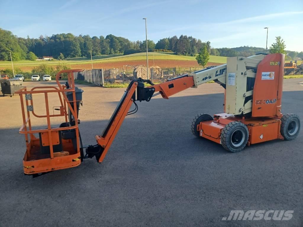 JLG E 300 AJP Körüklü personel platformları