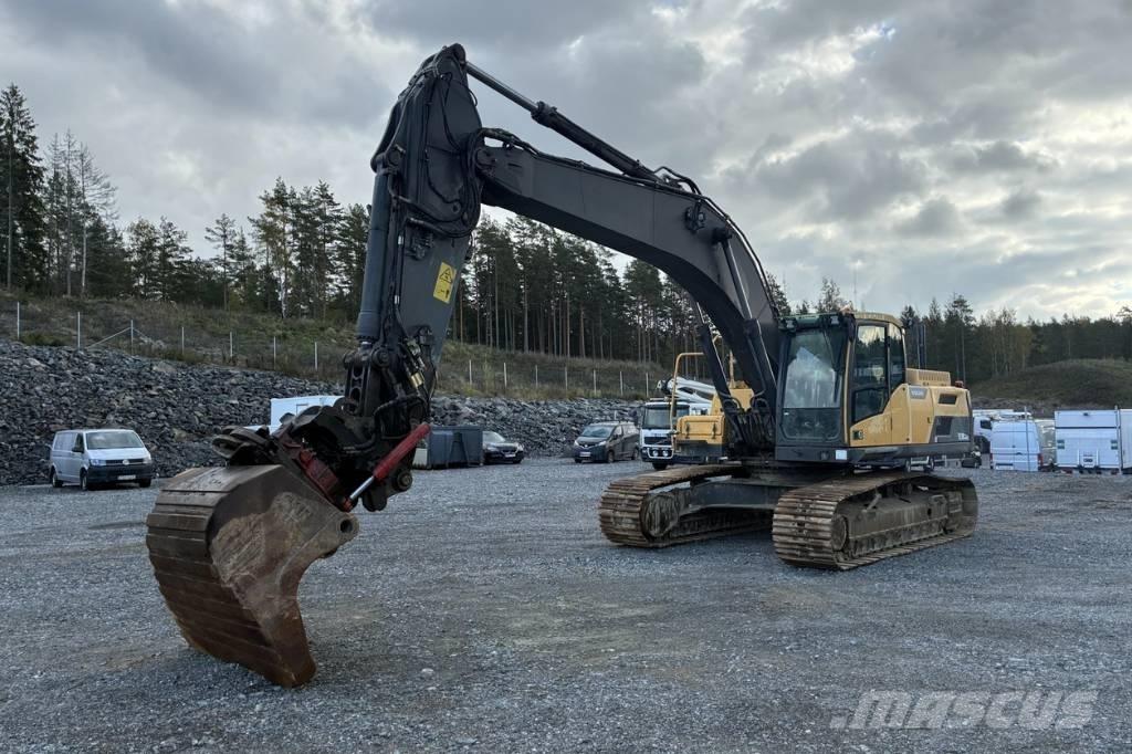 Volvo EC 300 D Paletli ekskavatörler