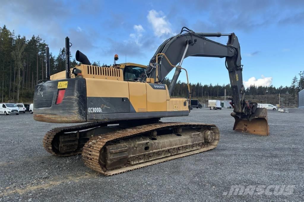 Volvo EC 300 D Paletli ekskavatörler