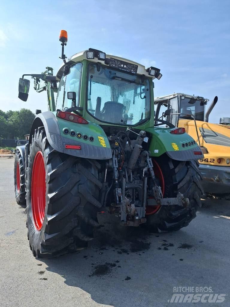 Fendt 718 Vario Traktörler