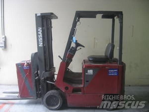 Nissan CM01 Elektrikli forkliftler