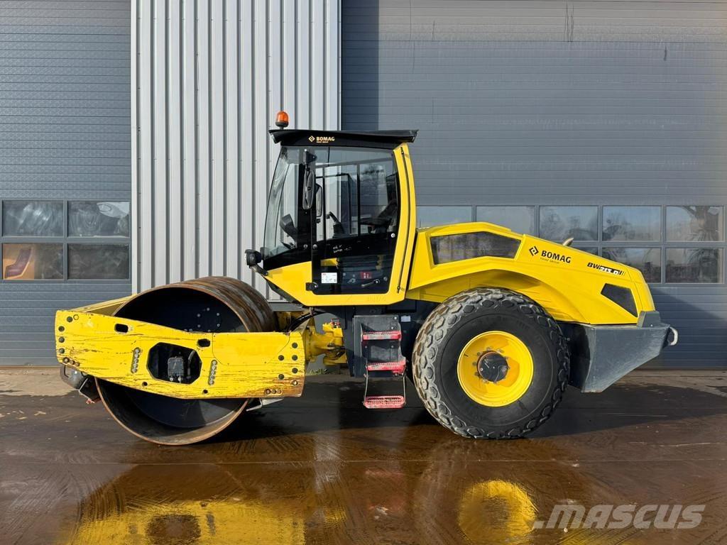 Bomag BW213D-5 Tek tamburlu silindirler