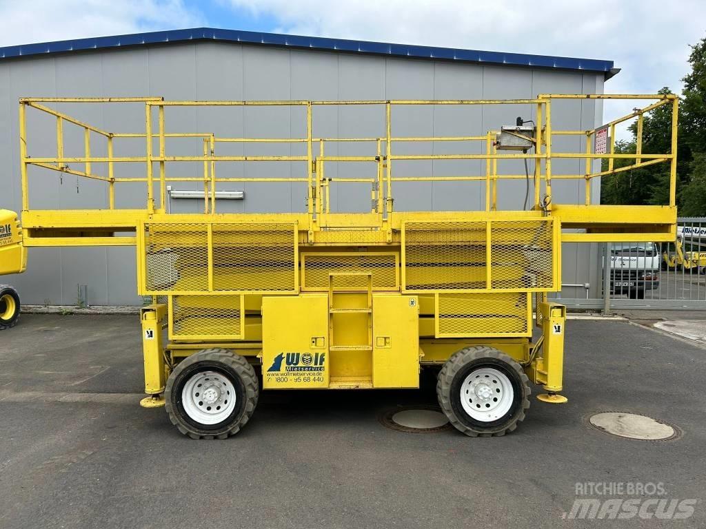 SkyJack SJ 8841 RT Makasli platformlar