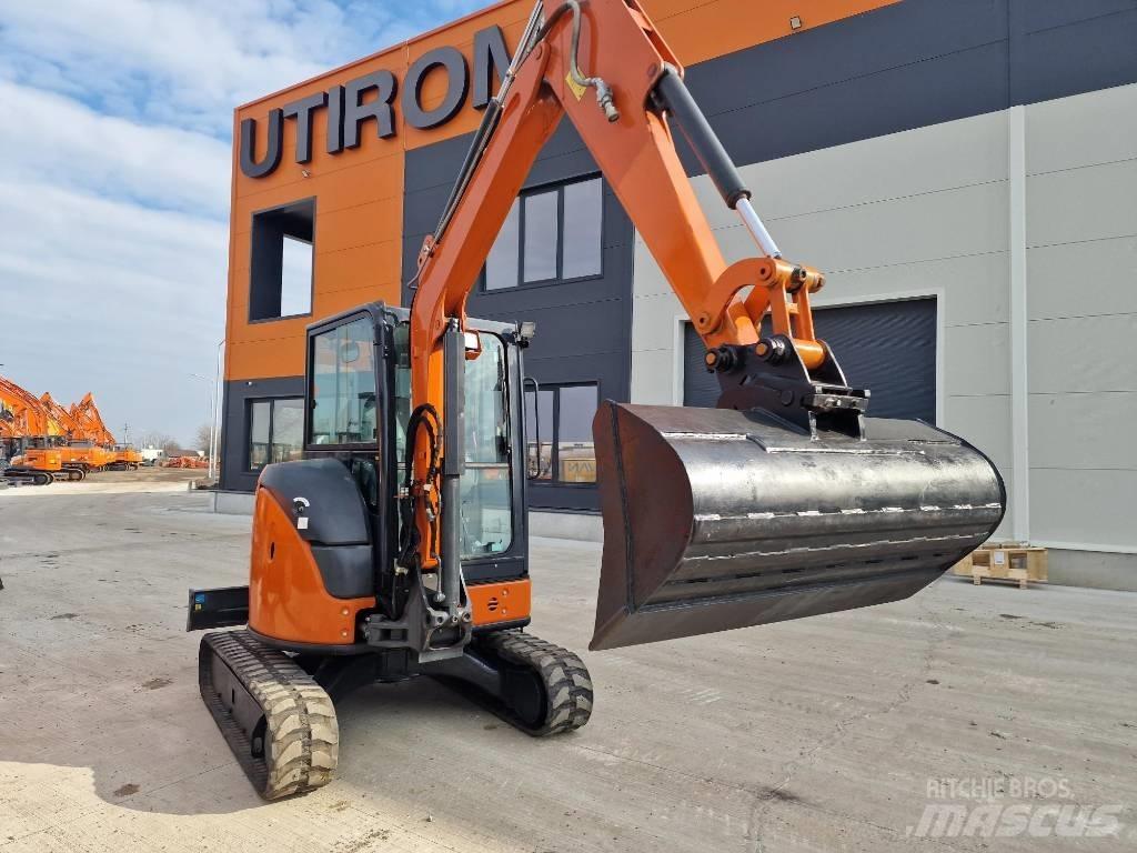 Hitachi ZX38U-6 Mini ekskavatörler, 7 tona dek