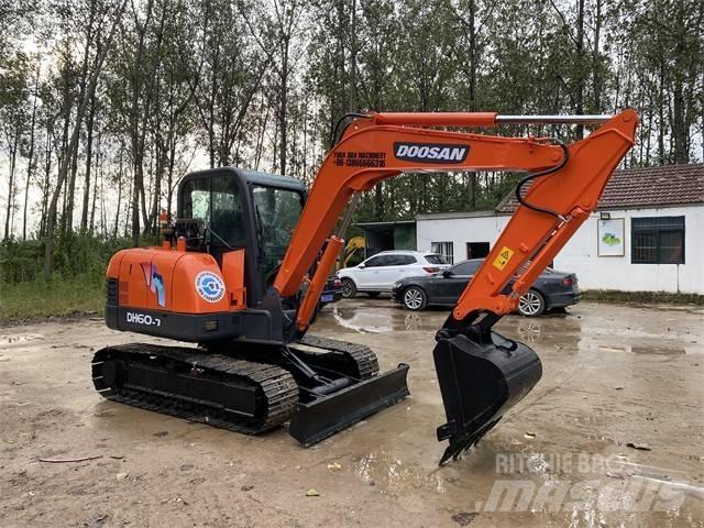 Doosan DH60-7 Mini ekskavatörler, 7 tona dek