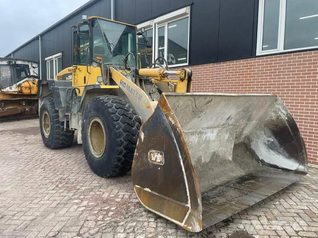 Komatsu WA250-5 Tekerlekli yükleyiciler