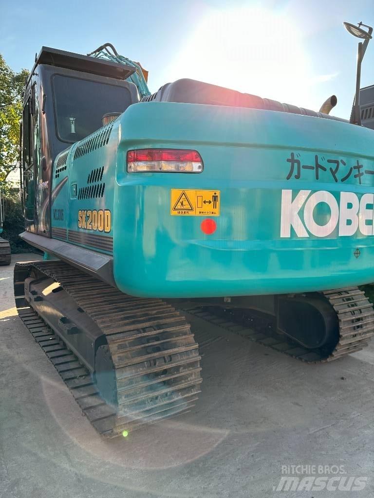 Kobelco SK 200-8 Paletli ekskavatörler