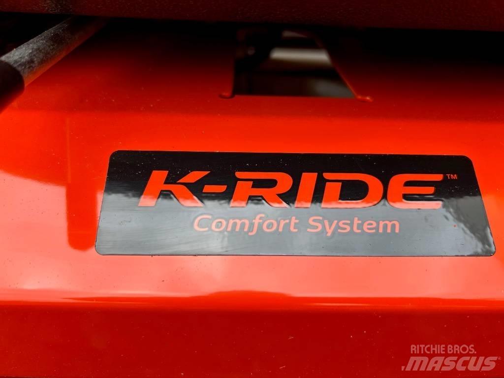 Kubota Z1421 Sıfır dönüşlü çim biçme makineleri