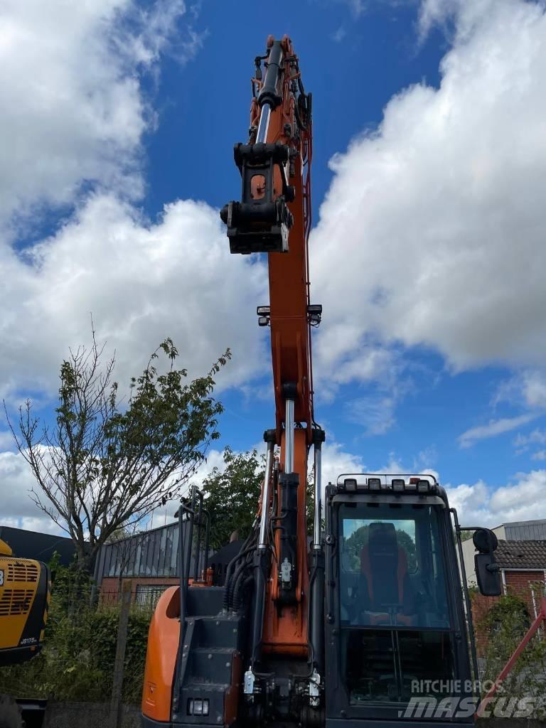 Doosan DX 140 LCR Paletli ekskavatörler