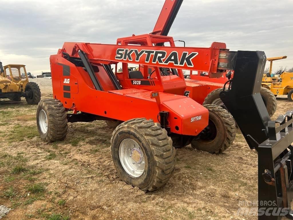 SkyTrak 5028 Teleskopik yükleyiciler