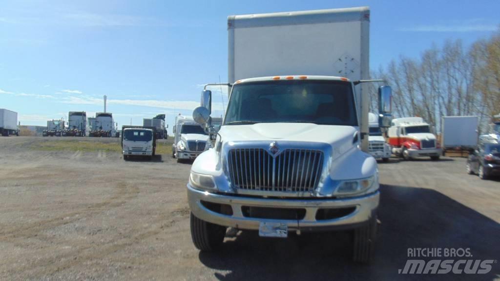 International 4400 Kapali kasa kamyonlar