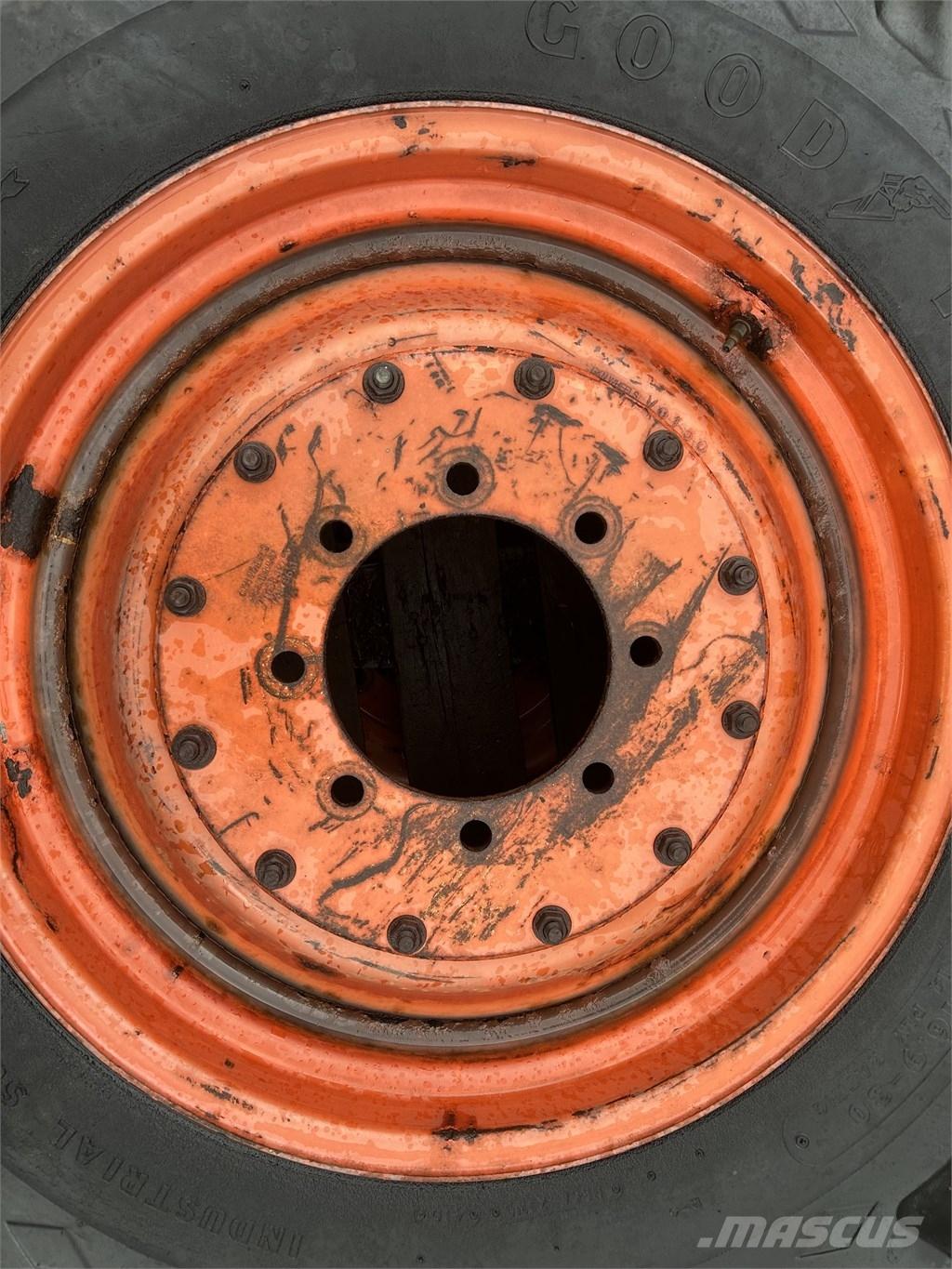 Goodyear 16,9-30 Tekerlekler