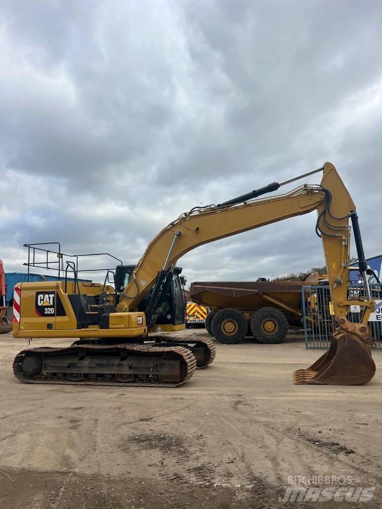 CAT 320 Paletli ekskavatörler