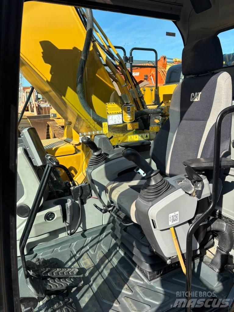 CAT 330 FL Paletli ekskavatörler