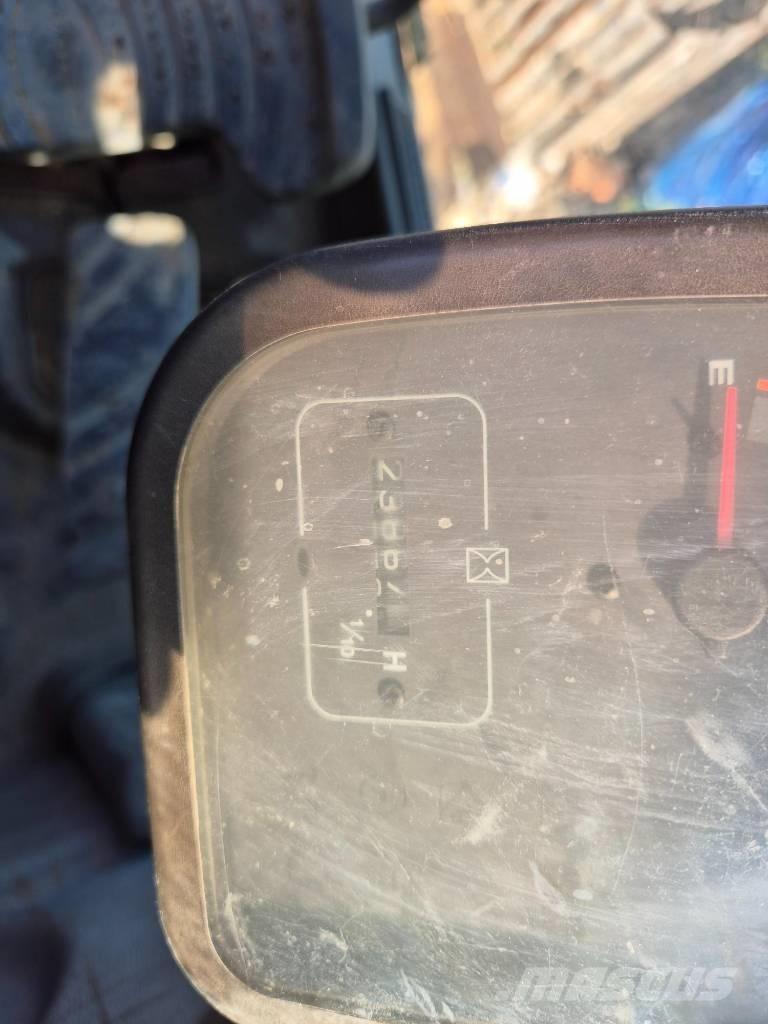 Volvo EC 290 B LC Paletli ekskavatörler