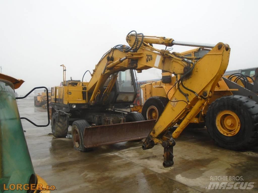 JCB JS 130 W Lastik tekerli ekskavatörler