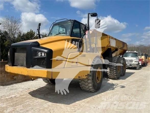 CAT 740B Belden kirma kaya kamyonu