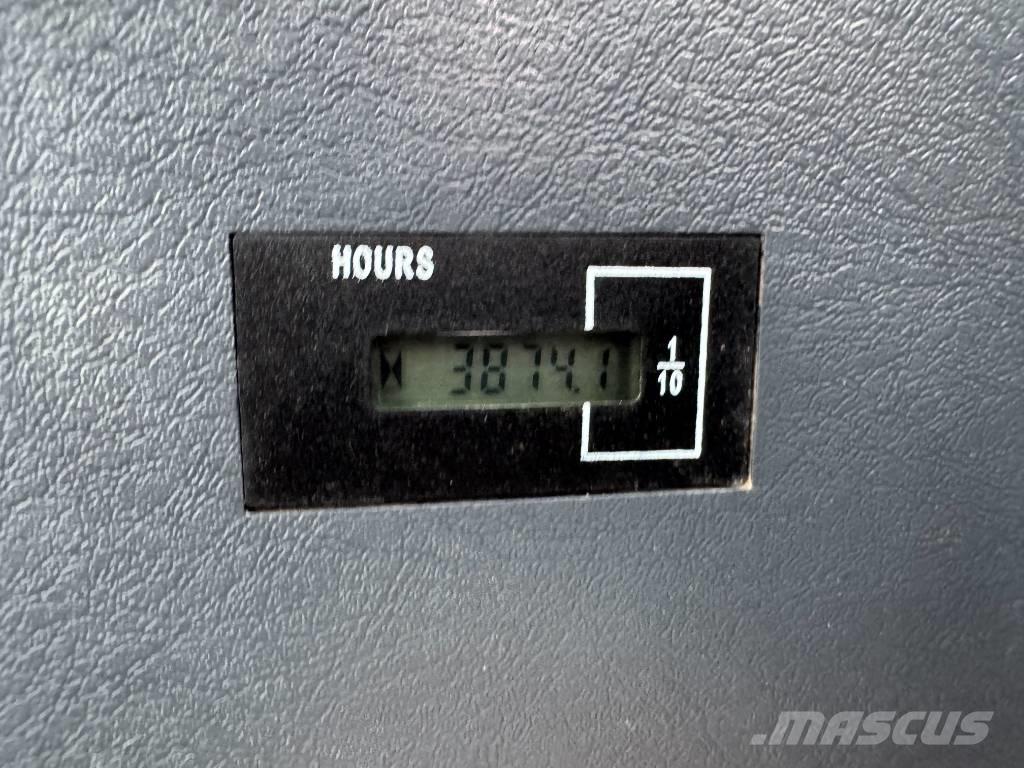 Hyundai HX130LCR Paletli ekskavatörler