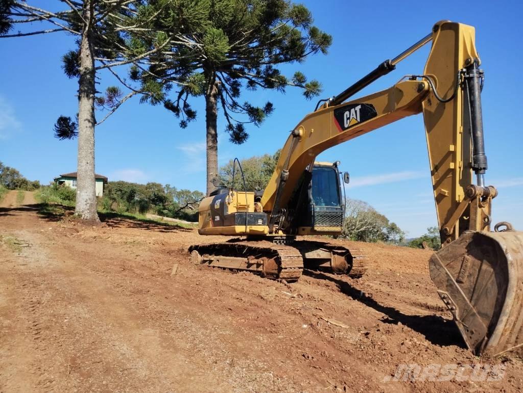 CAT 320D2 Paletli ekskavatörler