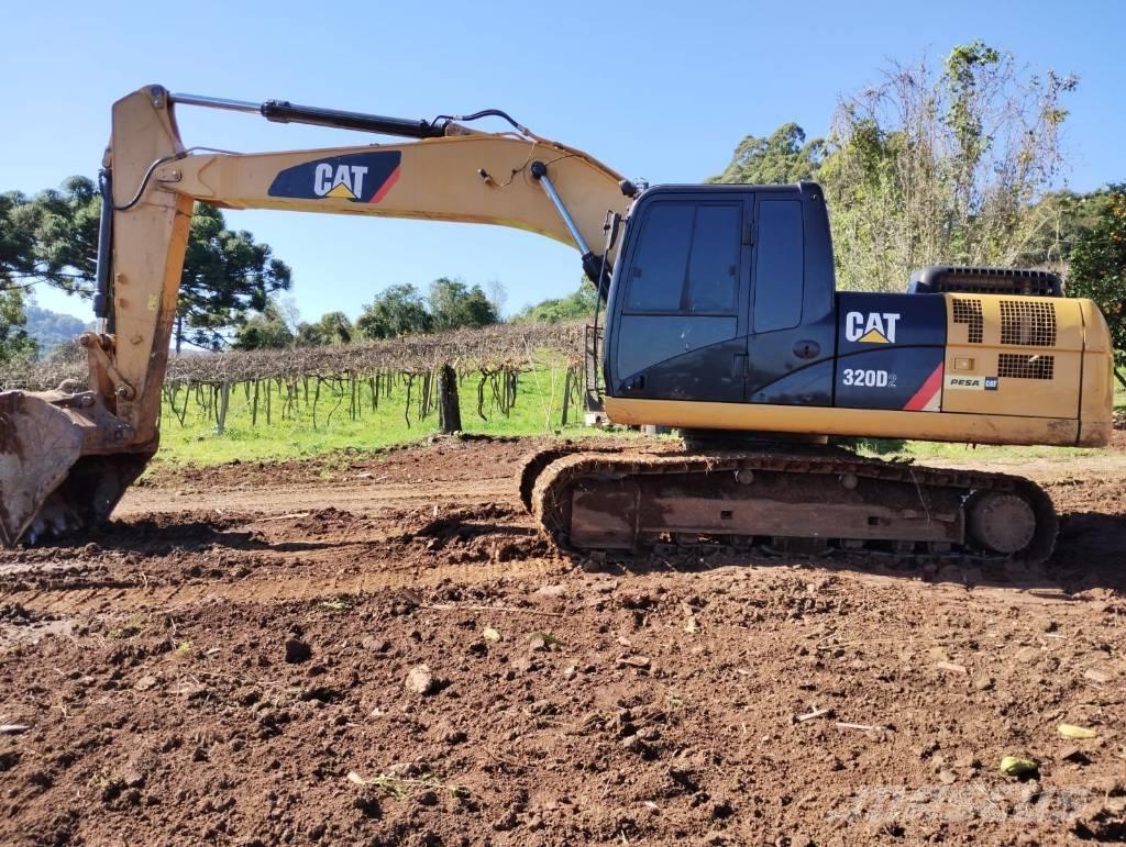 CAT 320D2 Paletli ekskavatörler